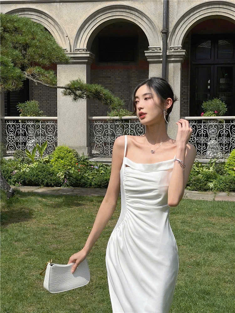 Đầm lụa 2 dây nhún dọc dịu dàng