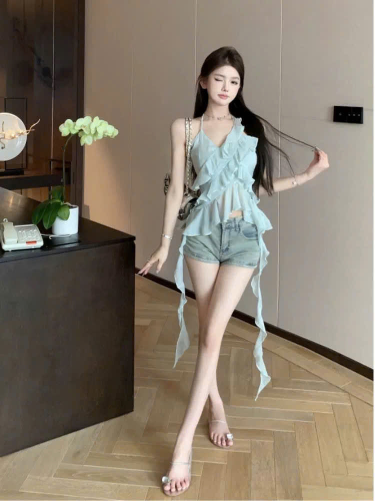 Áo cổ yếm tua rua xanh tươi mát