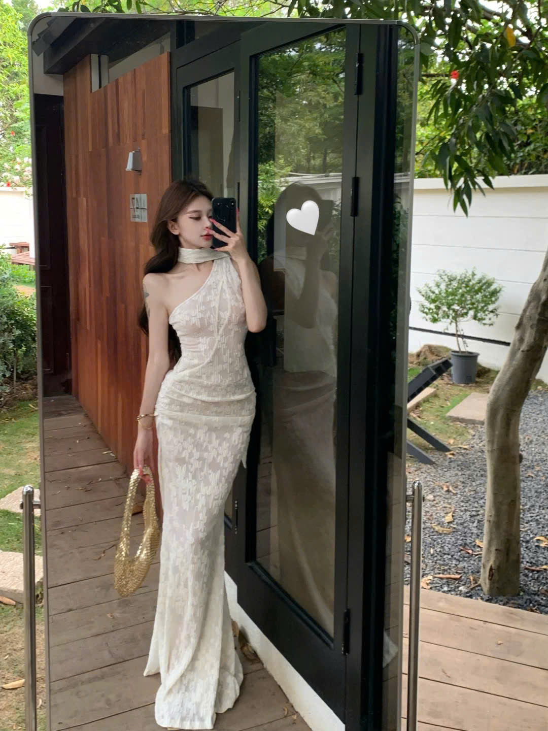 Đầm dài lệch vai choàng cổ chanh sả