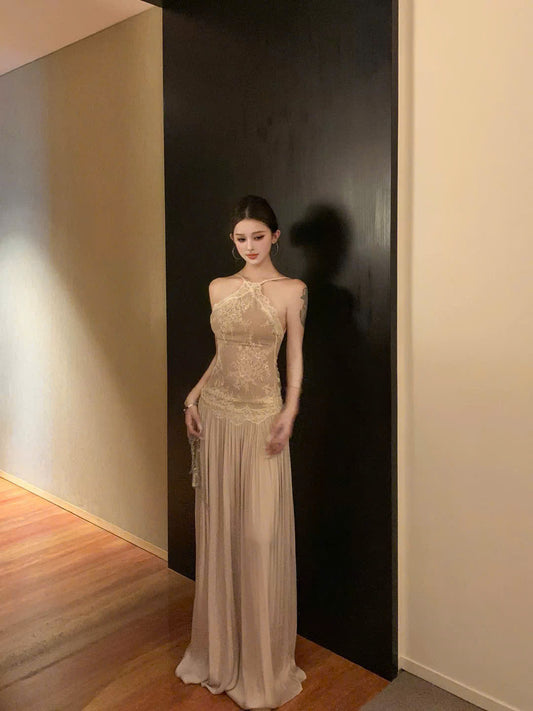 Đầm dài đi tiệc cổ yếm hở lưng tone nude sang trọng
