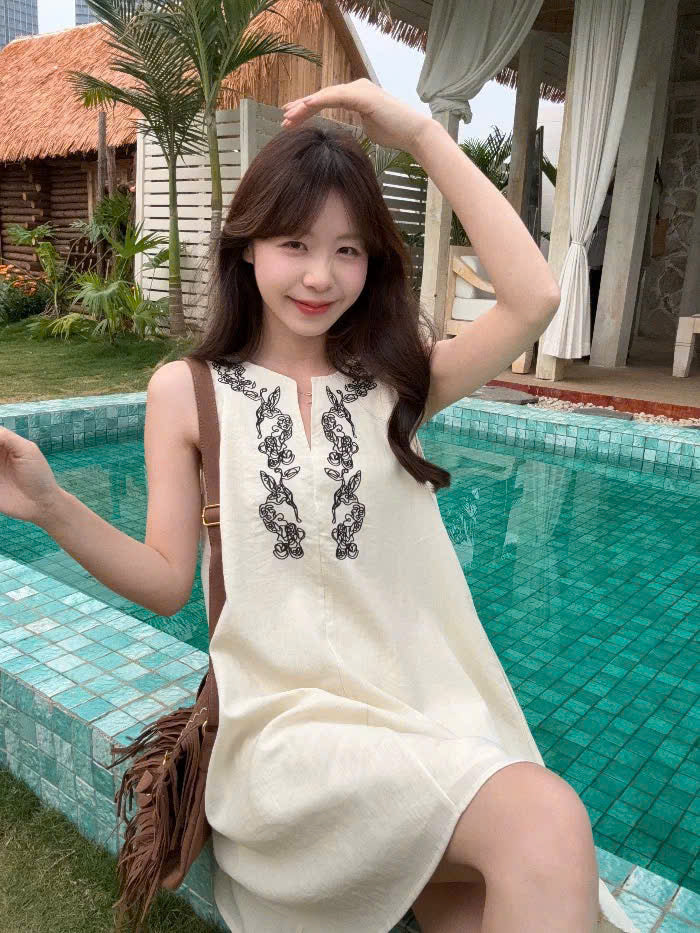 Đầm suông trắng sát nách vintage dài - ngắn