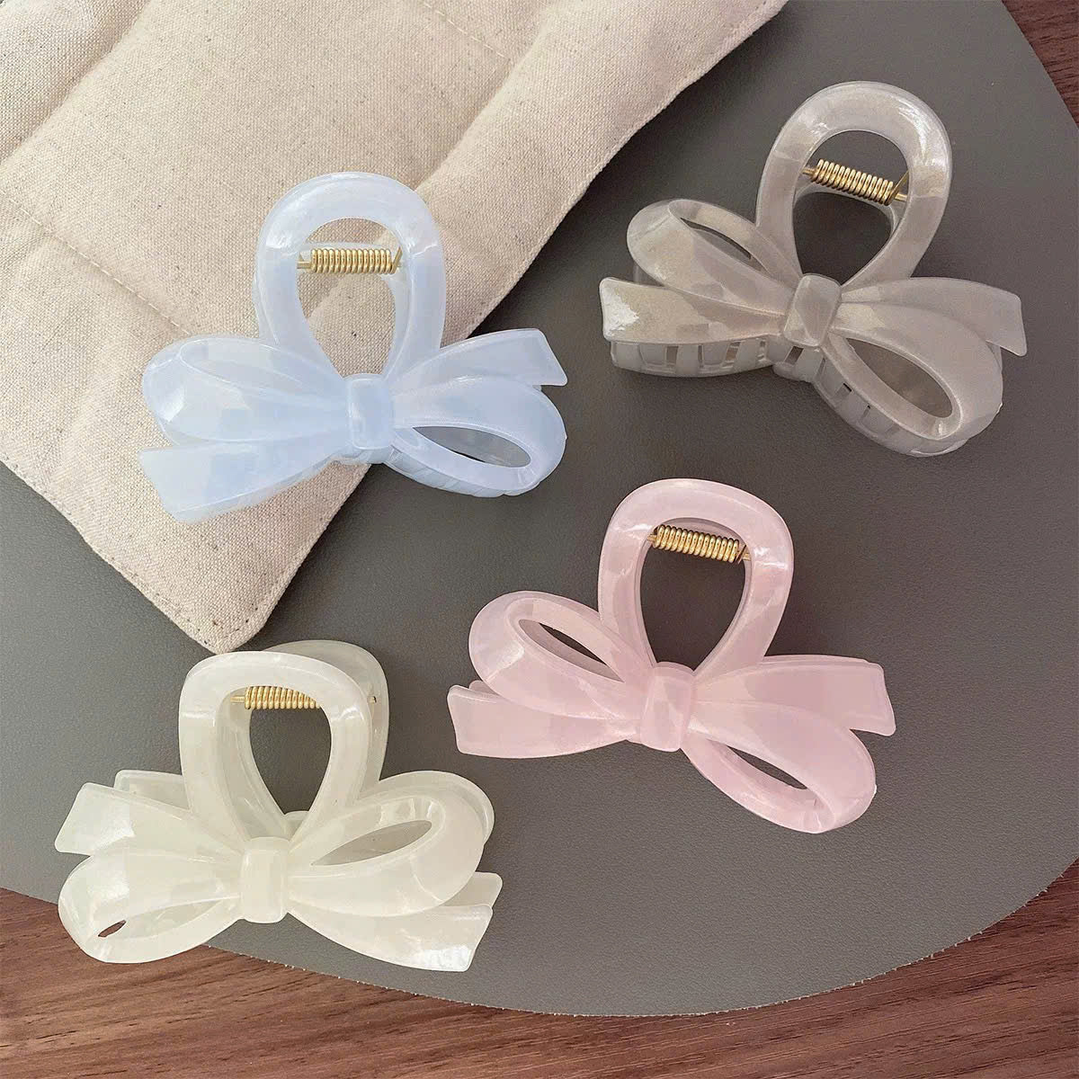 Kẹp càng cua order nhiều mẫu mời nàng chọn