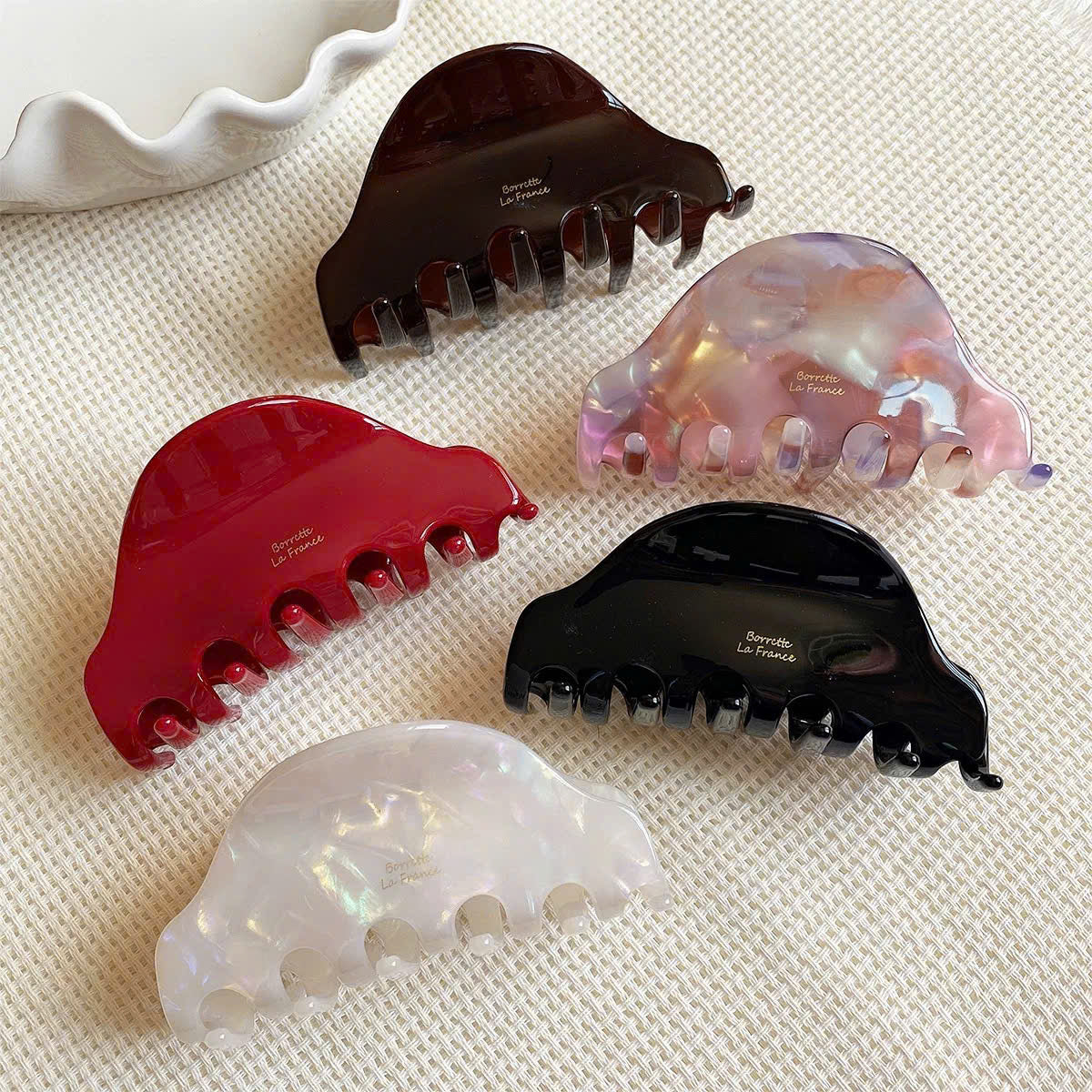 Kẹp càng cua order nhiều mẫu mời nàng chọn