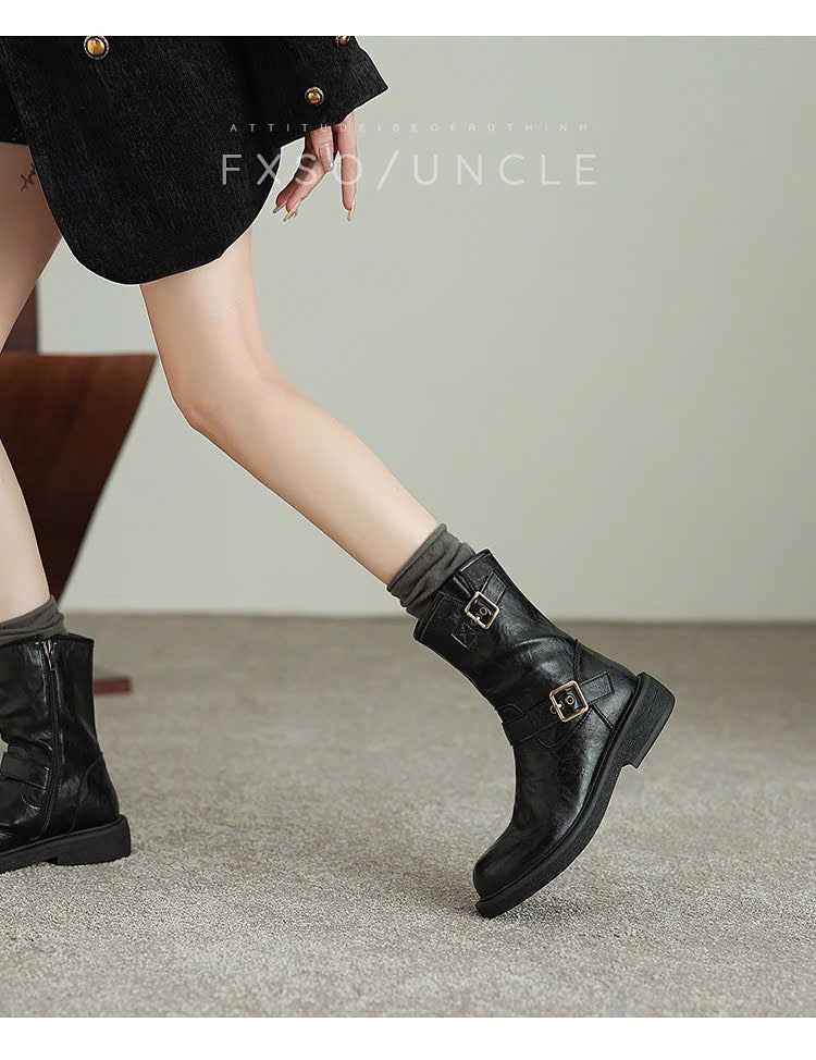 Giày boots thấp cổ mũi tròn khóa cài