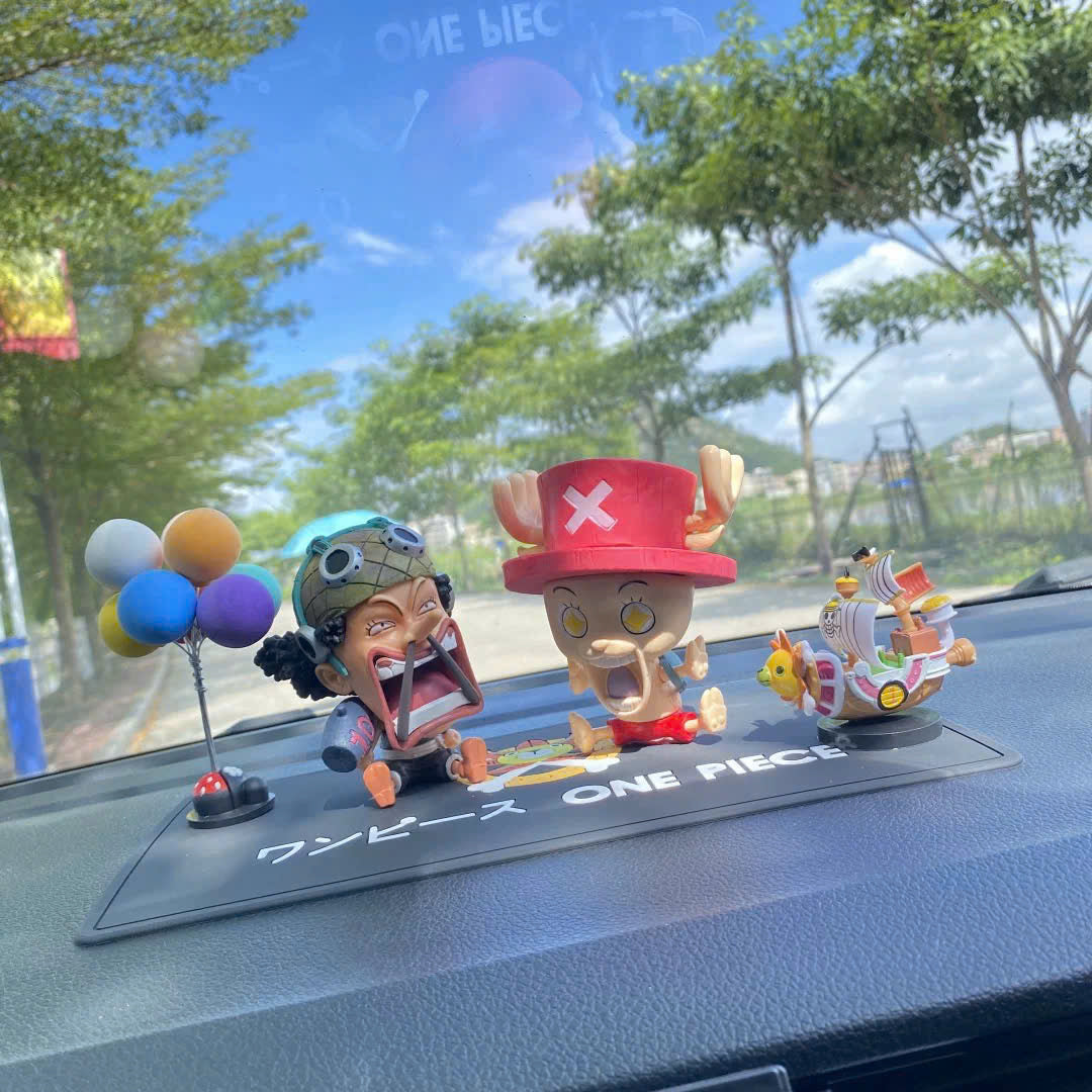 Dán xe Đảo Hải Tặc Chibi