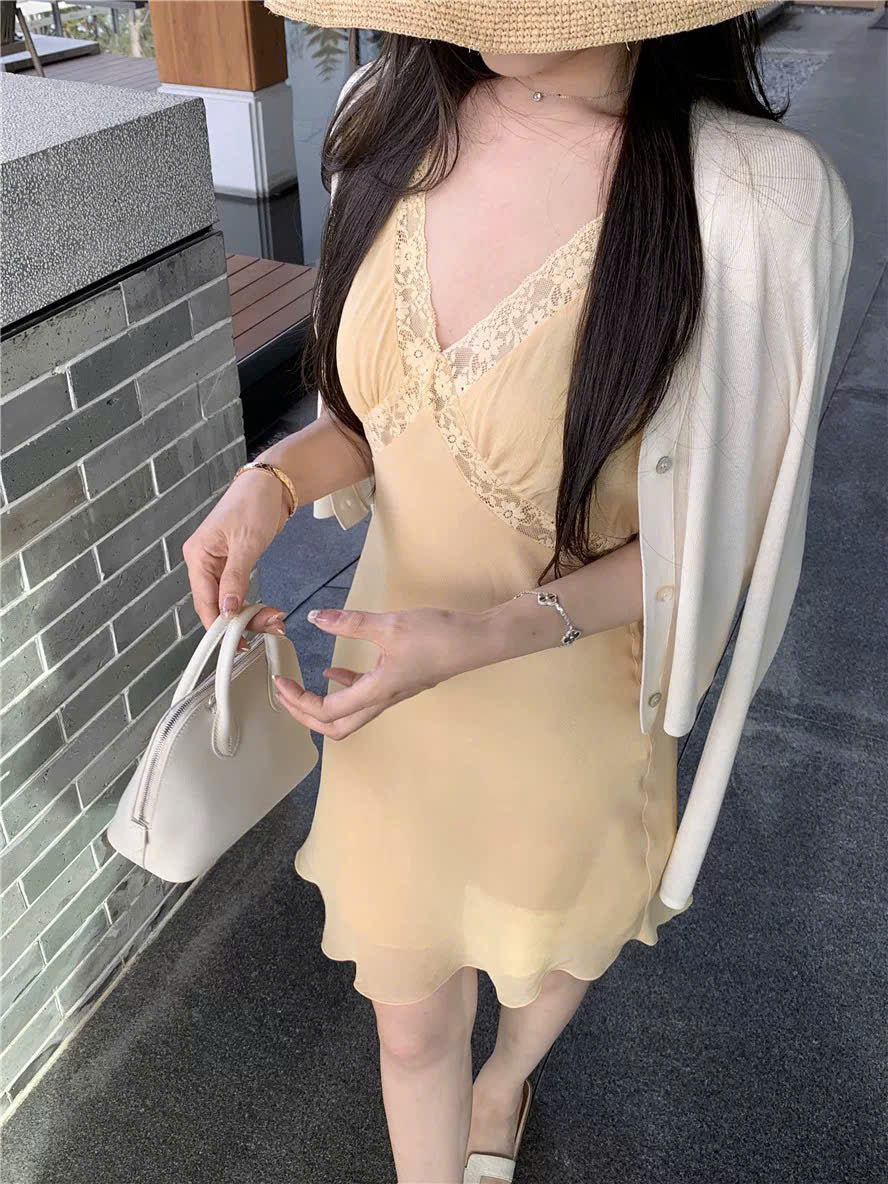 Đầm 2 dây nhẹ nhàng tiểu thư