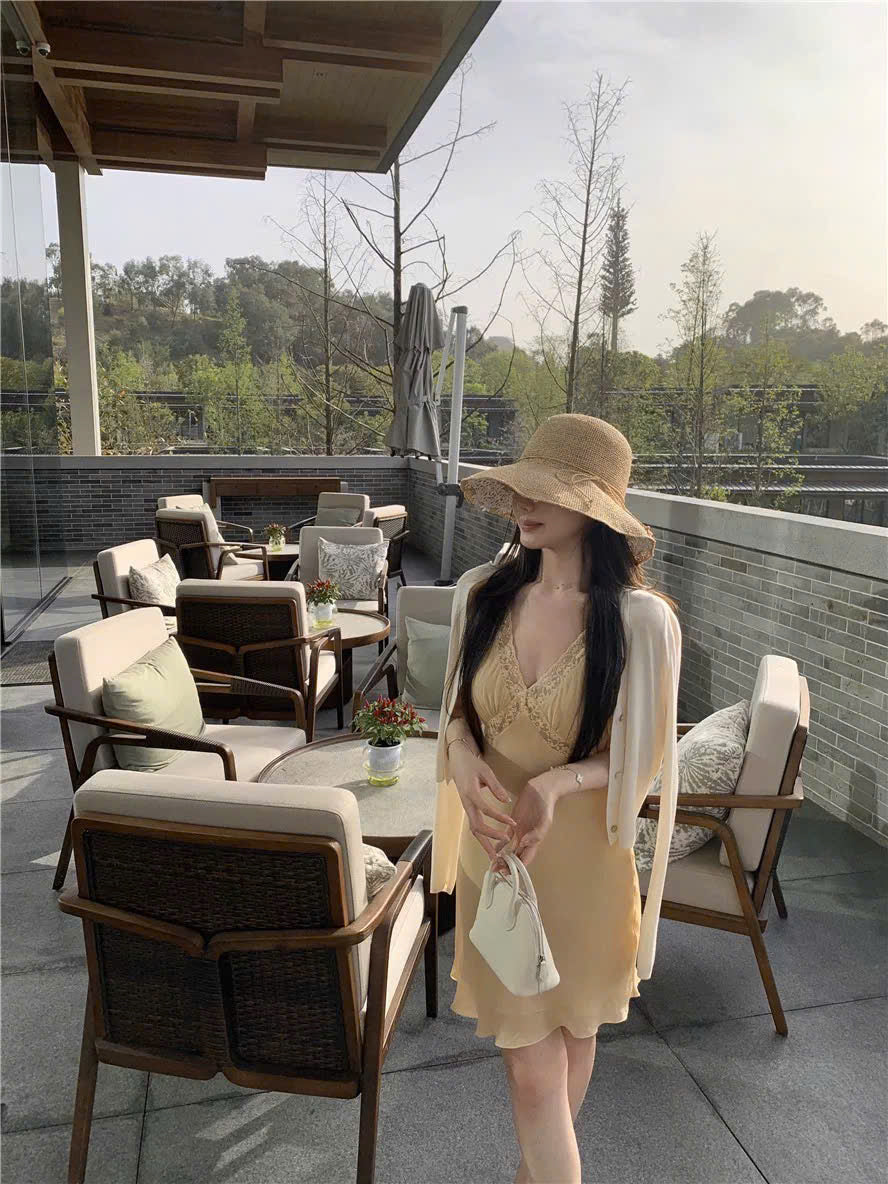 Đầm 2 dây nhẹ nhàng tiểu thư