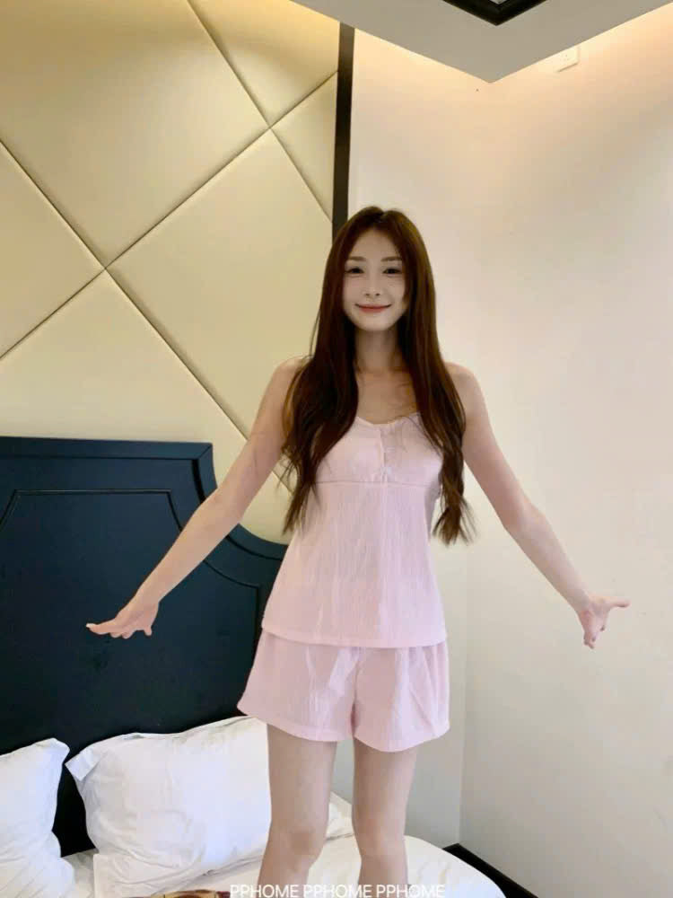Bộ ngủ 2 dây quần đùi hồng trơn