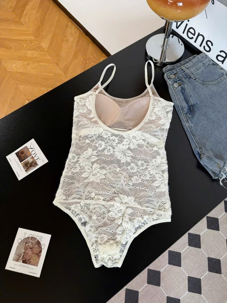 Jumpsuit ren quyến rũ