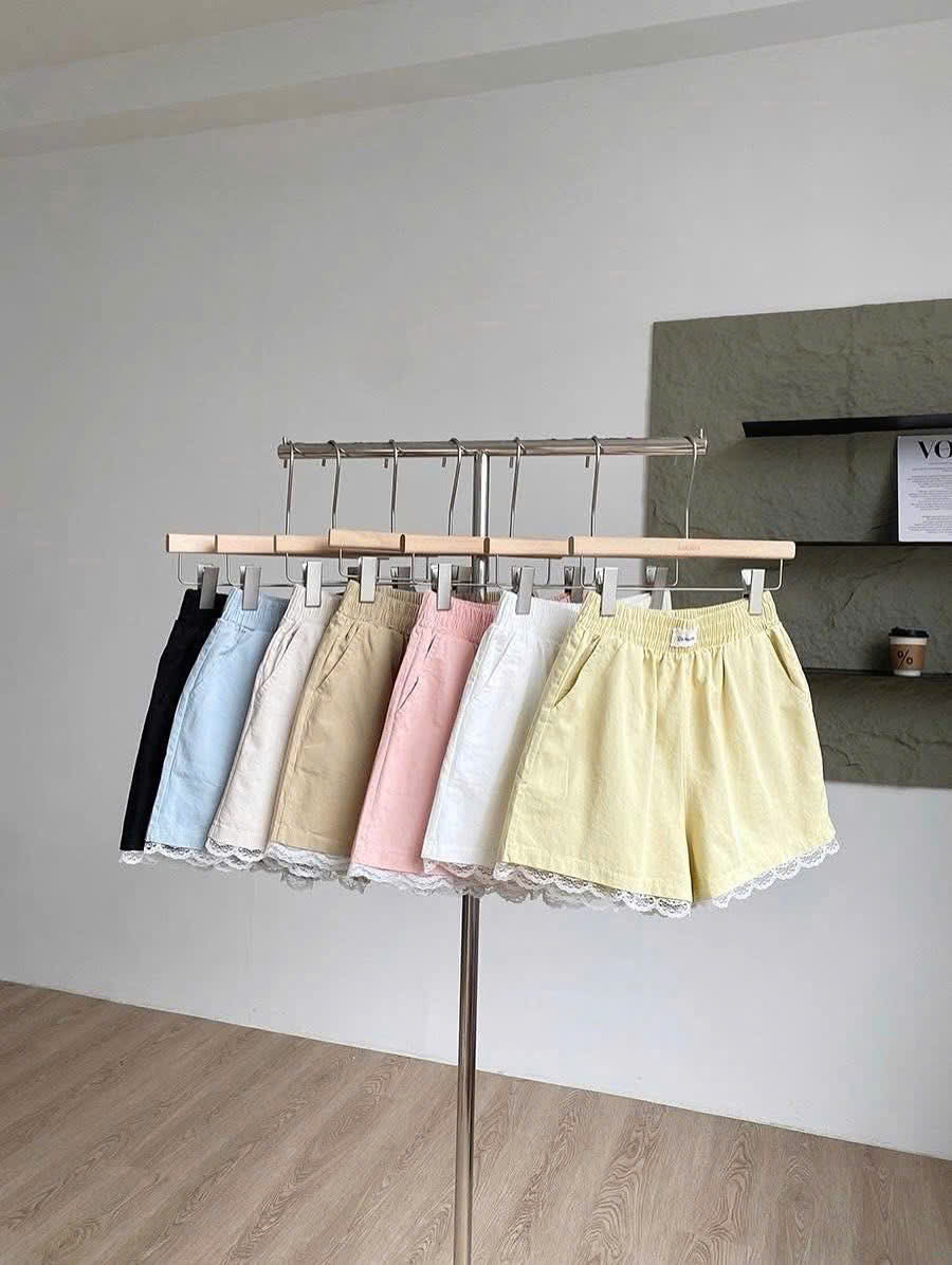 Quần đùi viền ren lưng thun pastel
