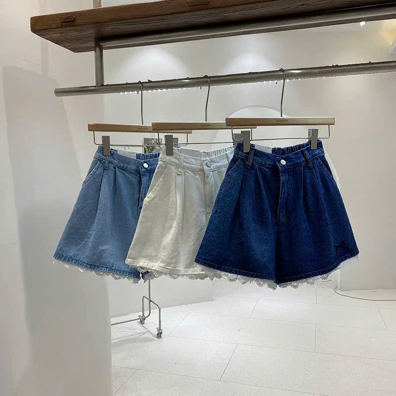 Quần đùi jean cạp cao viền ren