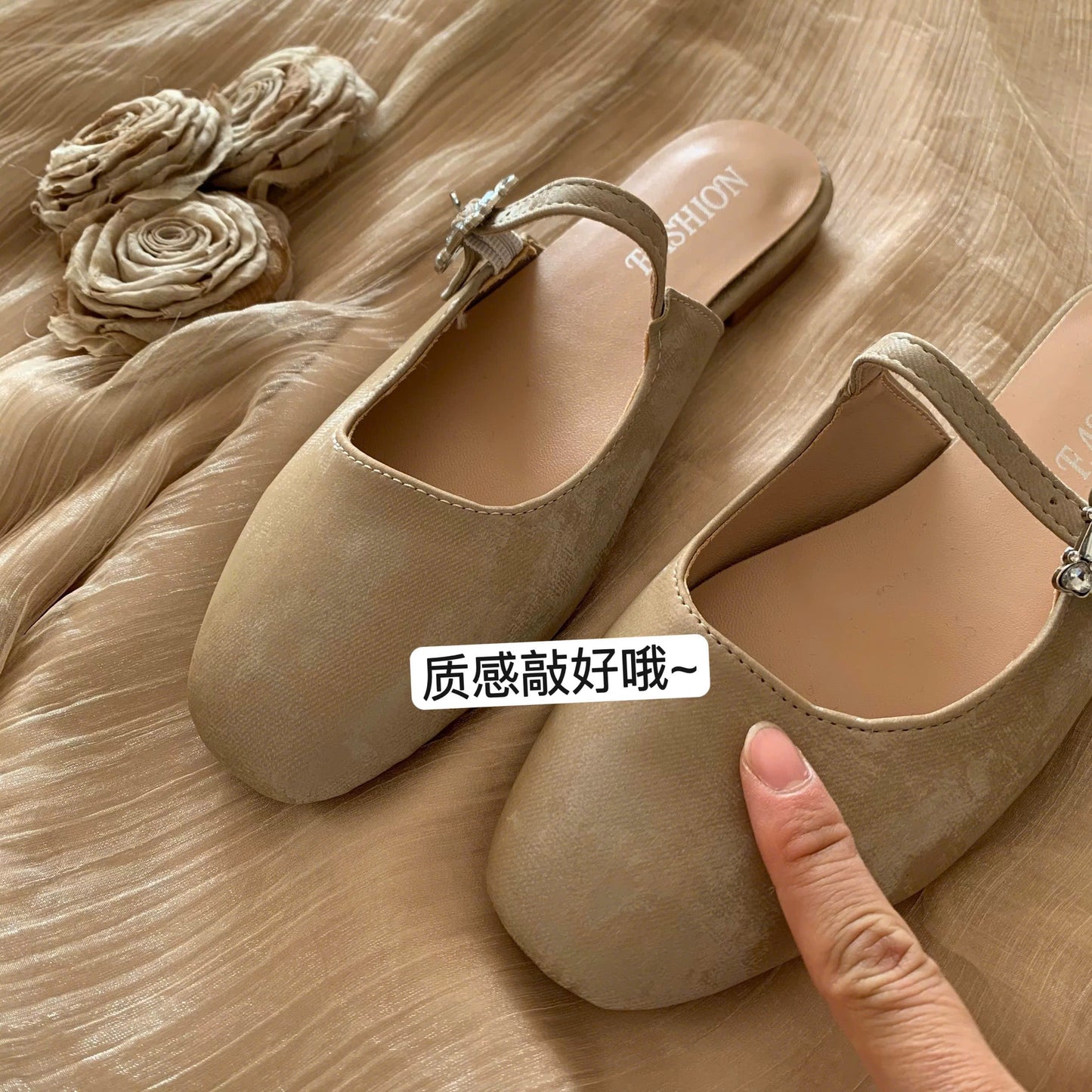 Giày sục búp bê nhung mũi tròn quai ngang