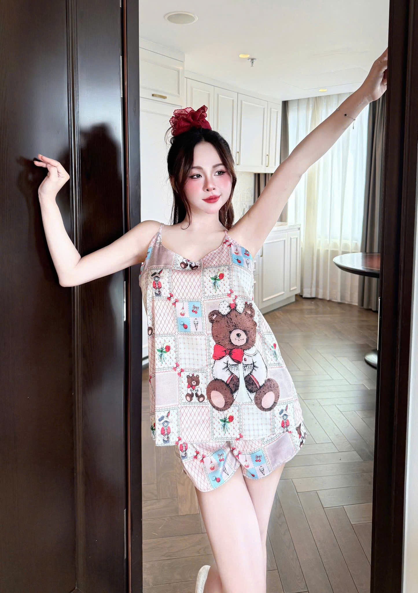 Bộ ngủ 2 dây lụa latin mút lót