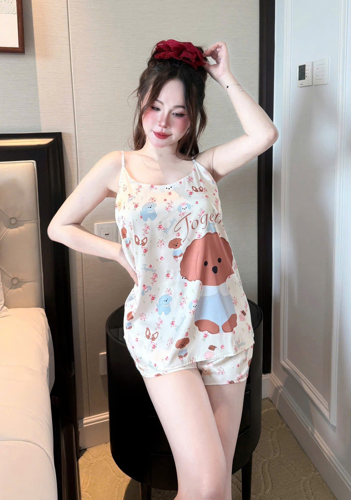 Bộ ngủ 2 dây lụa latin mút lót