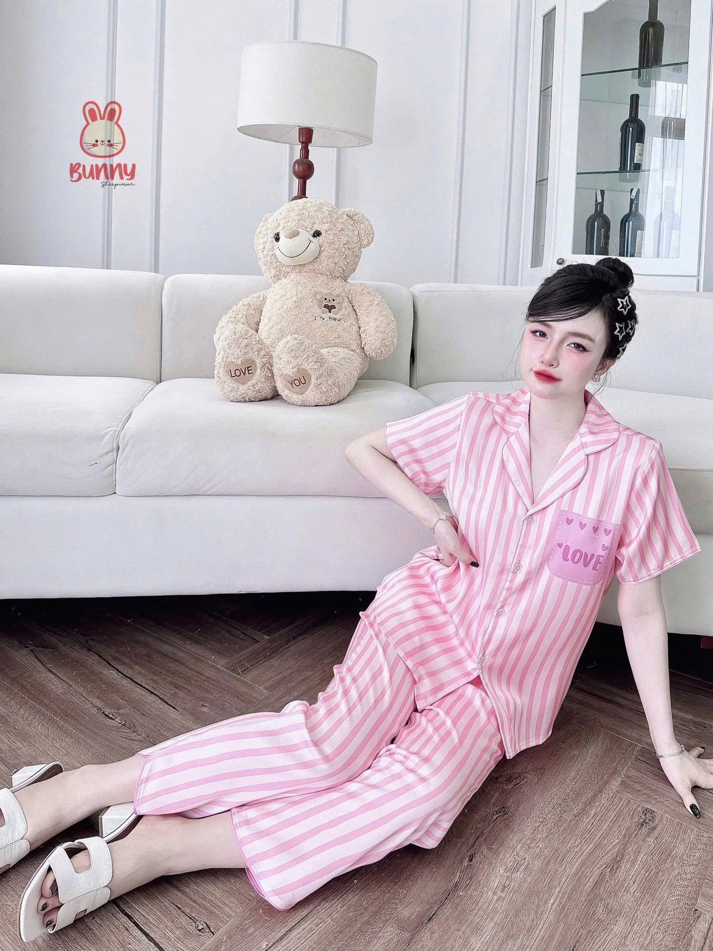 Bộ ngủ tay ngắn viền cong Bunny