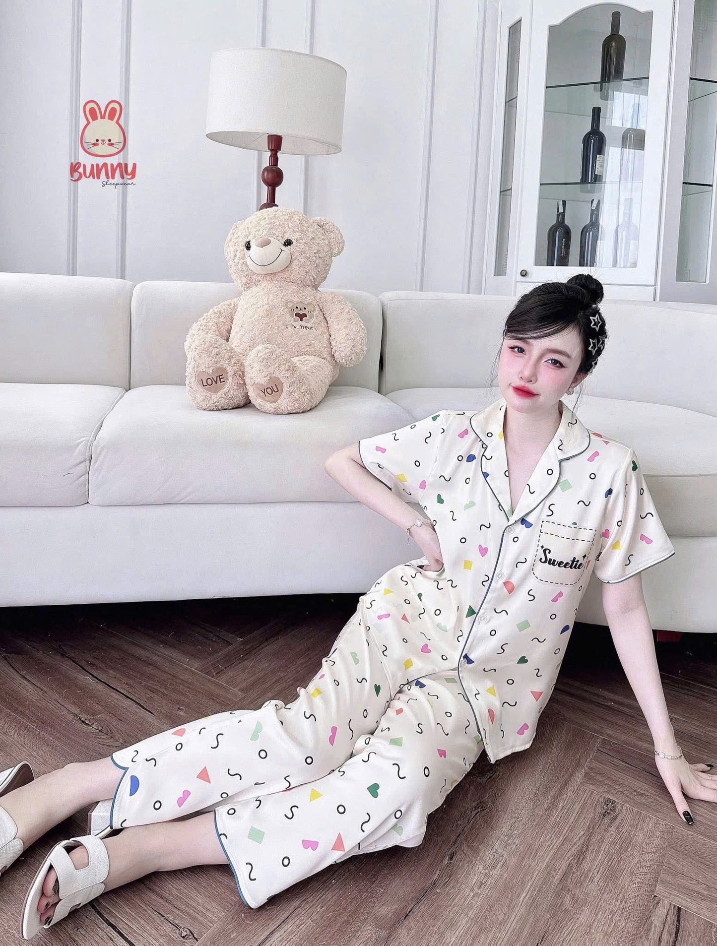 Bộ ngủ tay ngắn viền cong Bunny