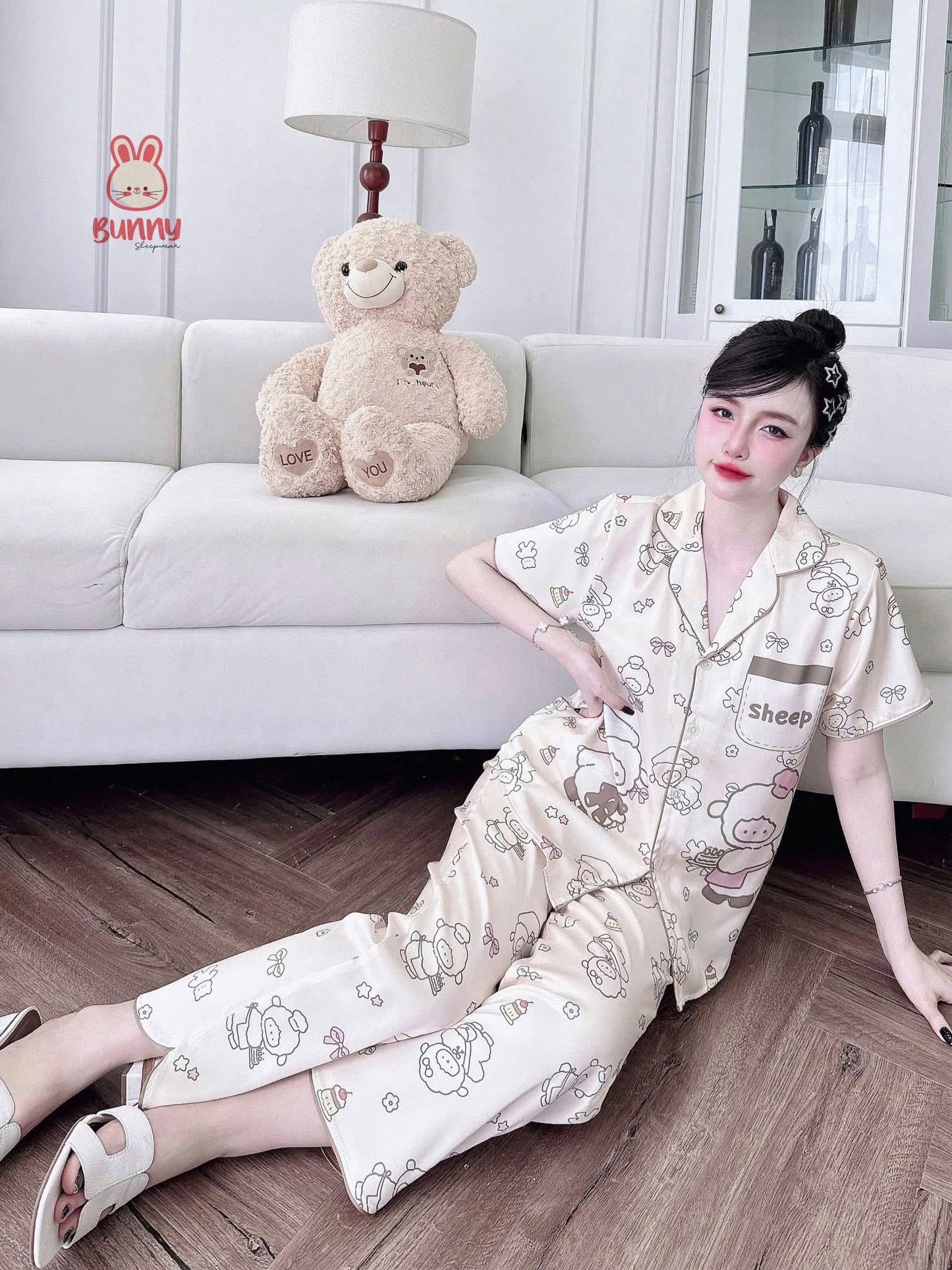 Bộ ngủ tay ngắn viền cong Bunny