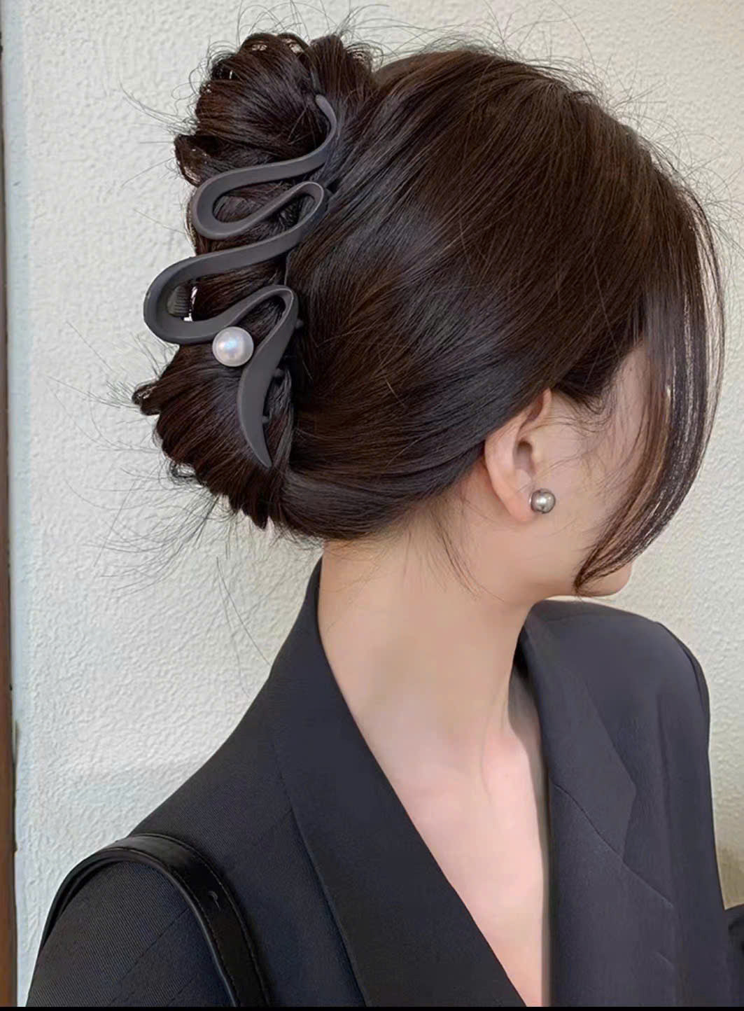 Kẹp càng cua gợn sóng đinh ngọc trai