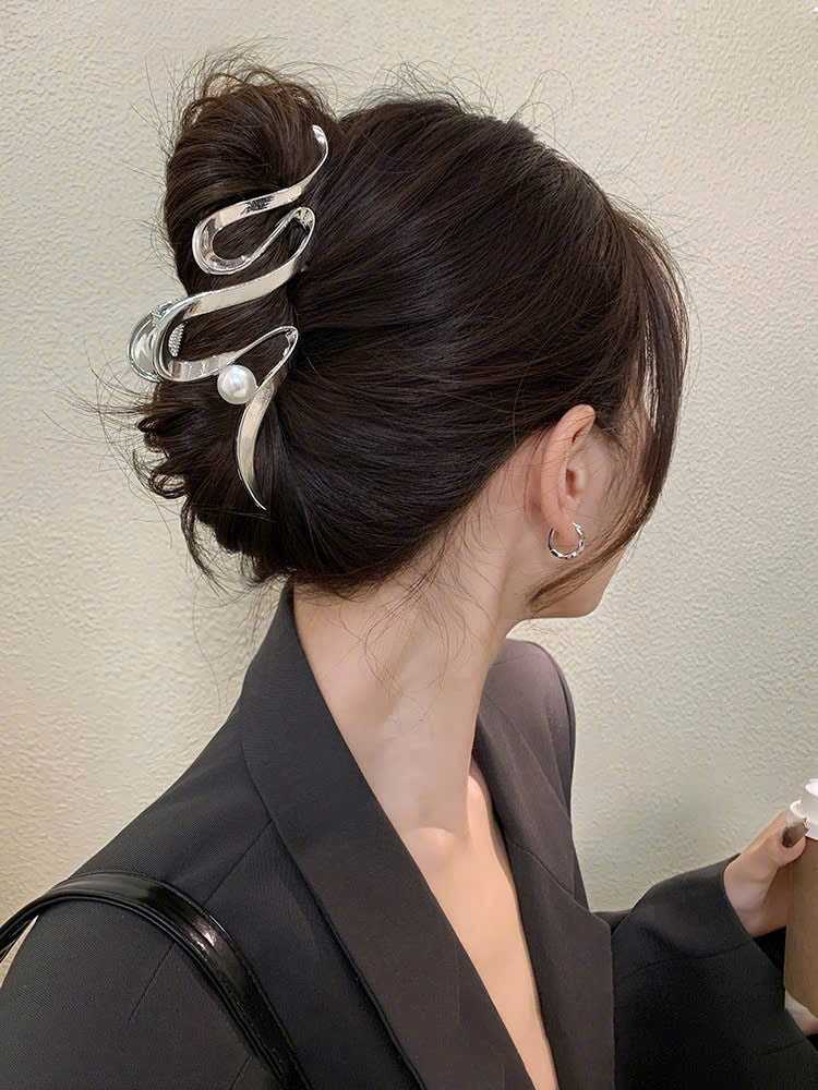 Kẹp càng cua gợn sóng đinh ngọc trai