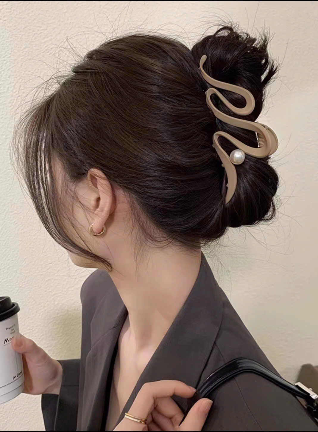 Kẹp càng cua gợn sóng đinh ngọc trai