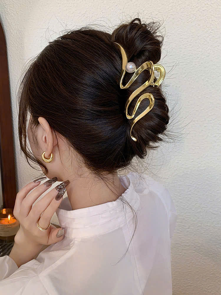 Kẹp càng cua gợn sóng đinh ngọc trai