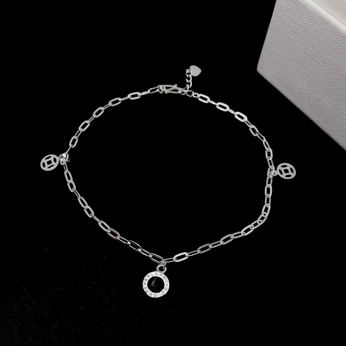 Lắc chân bạc nữ trẻ trung thanh lịch
