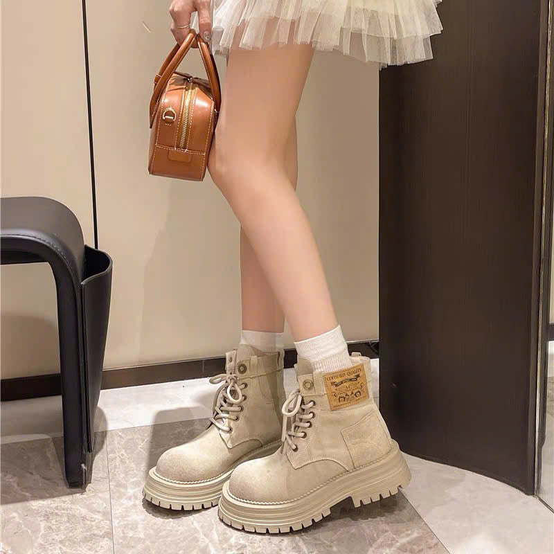 Boots cổ thấp cột dây truyền thống