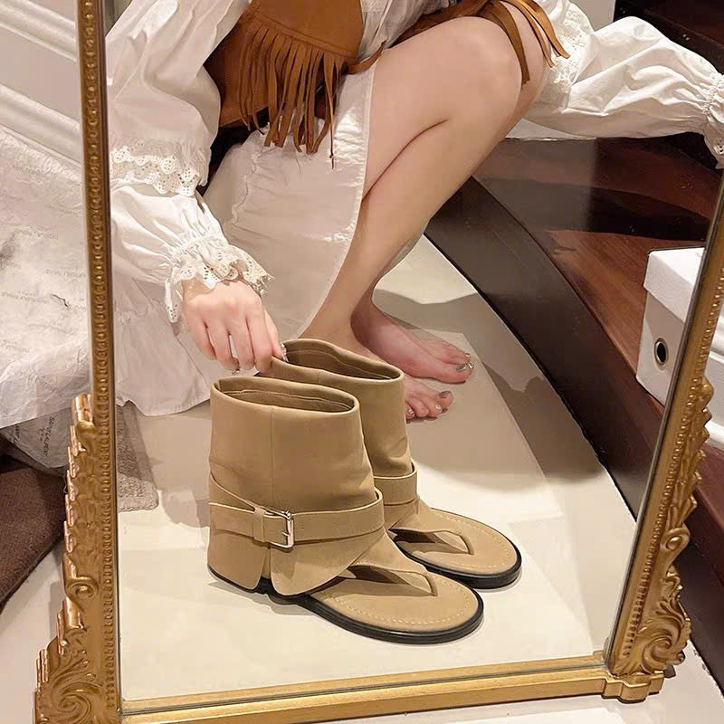 Boots xỏ ngón đế bệt nâu - đen