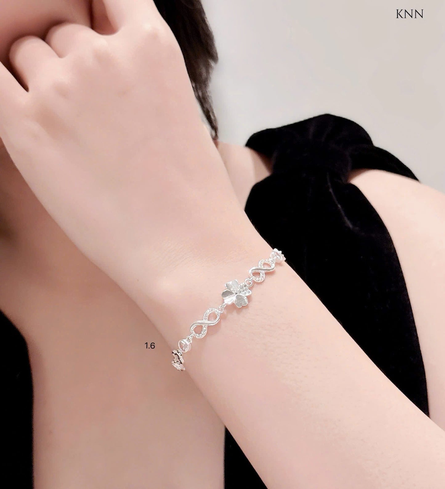 Lắc bạc thanh mảnh nhiều kiểu dễ phối