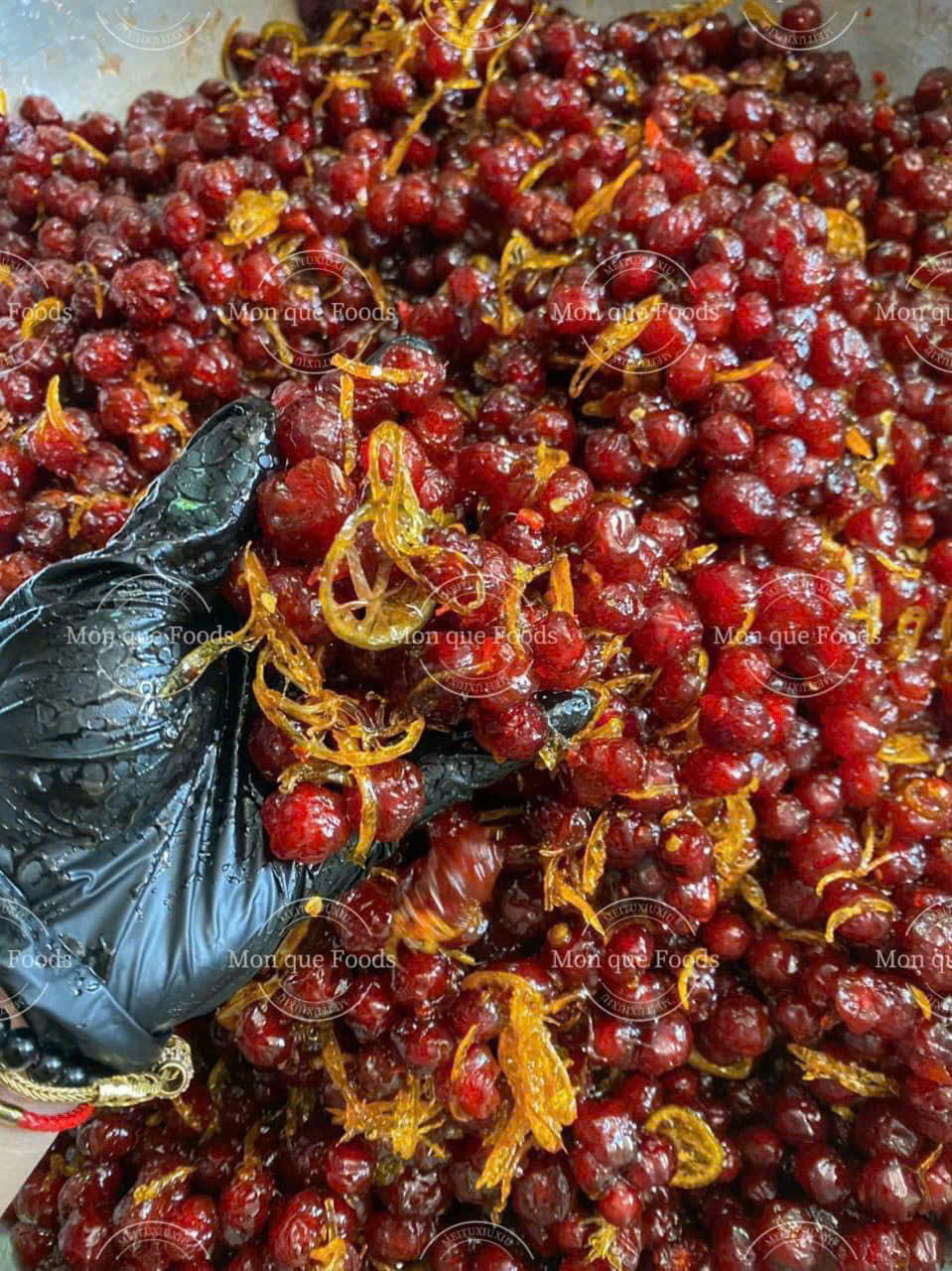 Chùm ruột sên muối tắc tặng kèm muối ớt hột