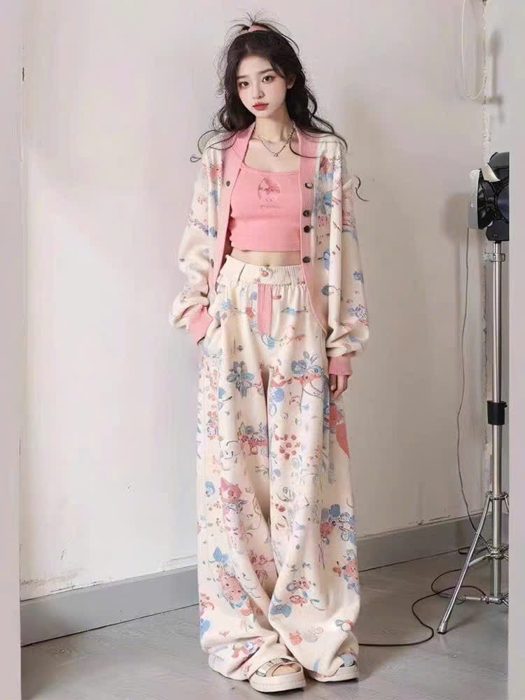 Bộ áo khoác và quần hoa màu mơ