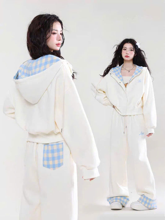 Set áo khoác và quần nỉ kem phối xanh caro