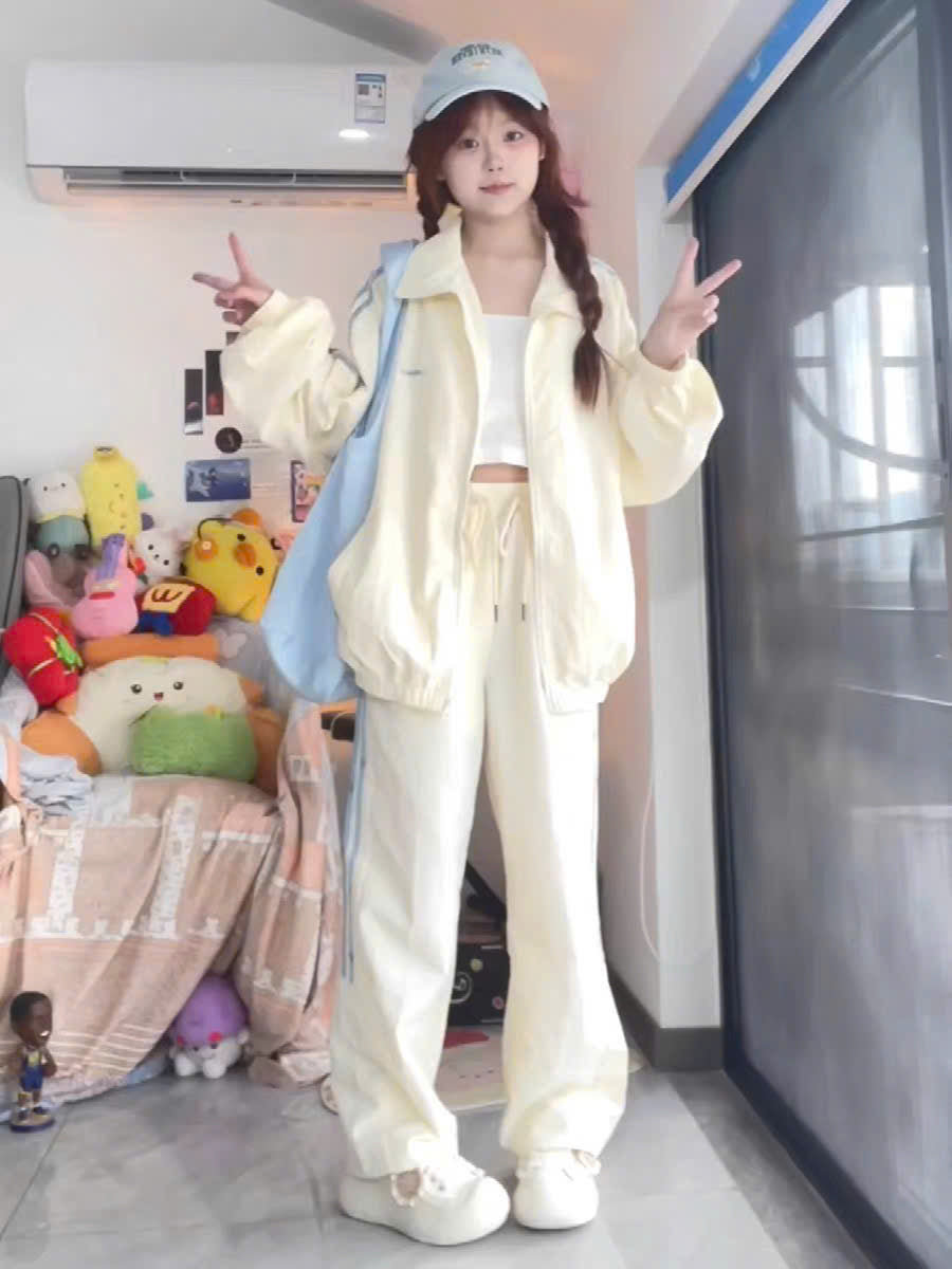Set áo khoác jacket và quần suông màu kem sọc xanh dương