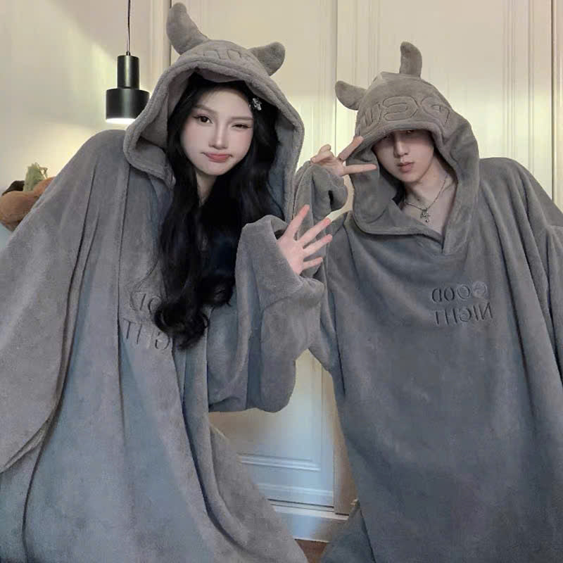 Hoodie ngủ dáng dài ác quỷ cho cặp đôi