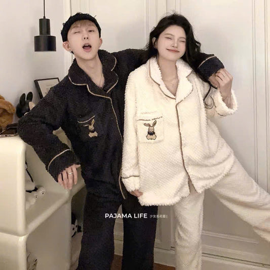 Bộ pijama lông hình thỏ trắng -đen cho cặp đôi