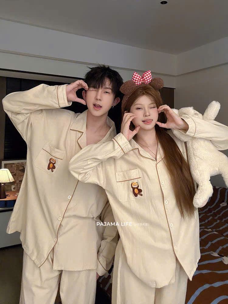 Pijama cặp đôi trắng kem hình gấu mèo