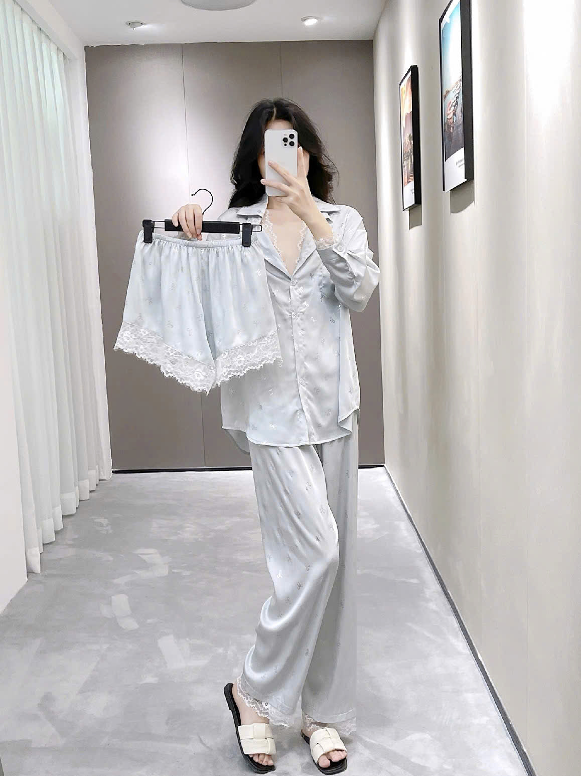 Set ngủ lụa 3 món áo cổ vest và quần dài - ngắn