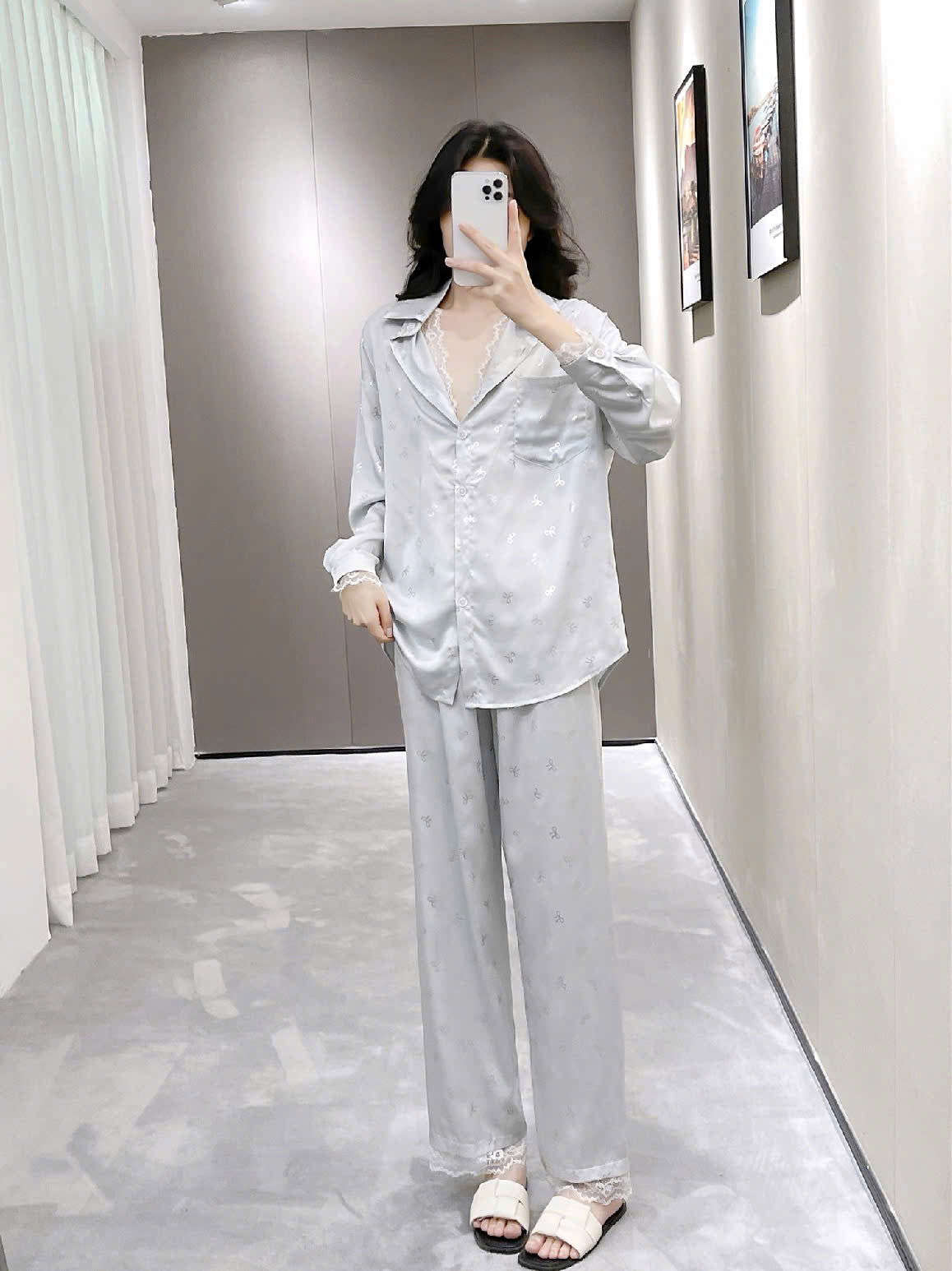 Set ngủ lụa 3 món áo cổ vest và quần dài - ngắn