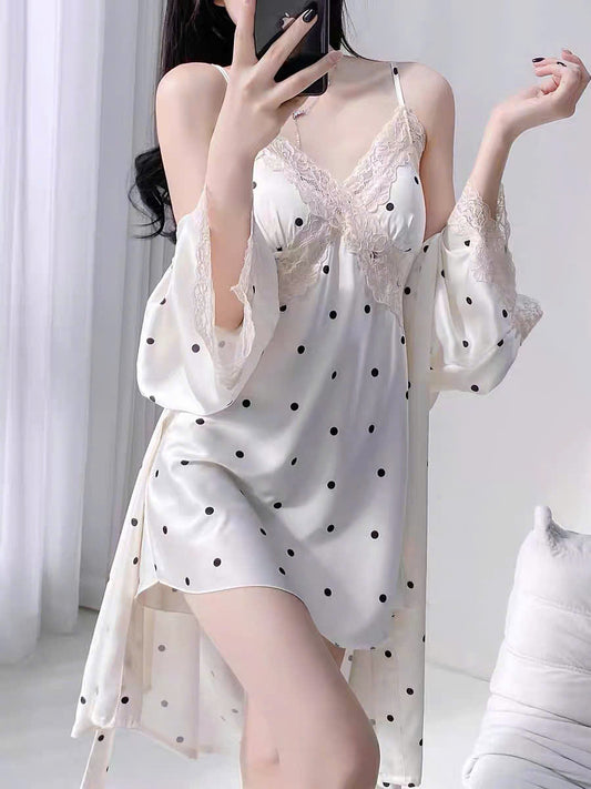 Đầm ngủ lụa 2 dây chấm bi kèm áo choàng