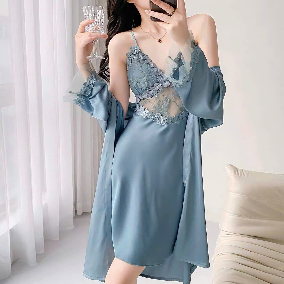 Đầm ngủ lụa 2 dây phối voan kèm áo choàng
