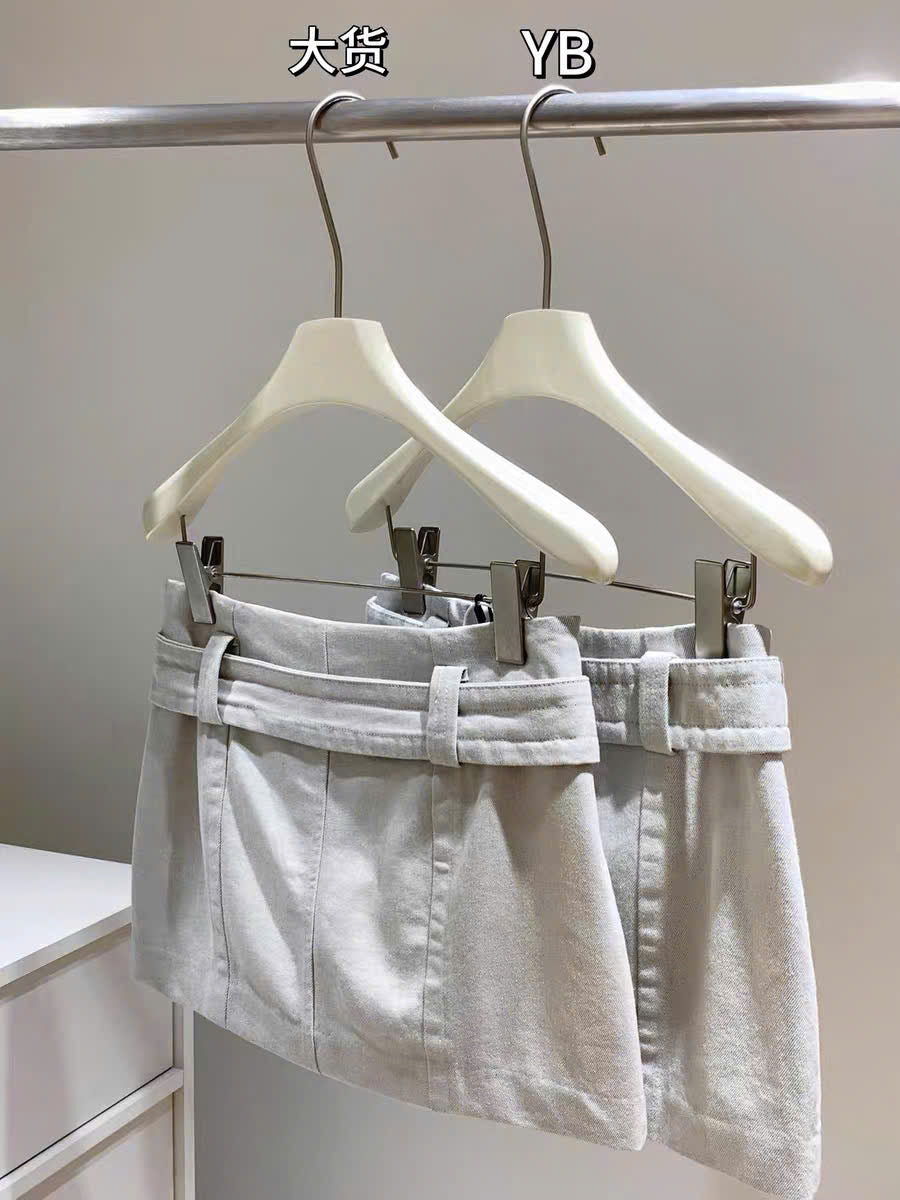 Chân váy ngắn kaki thắt lưng bản