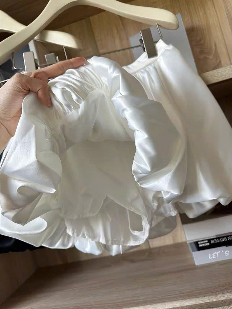Chân váy lụa dáng bí phồng