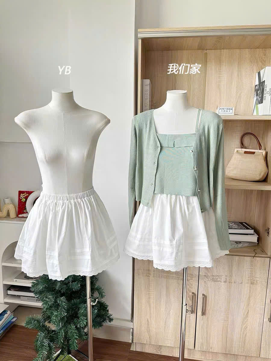 Chân váy trắng lưng thun lót trong