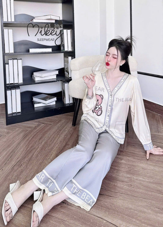 Bộ ngủ tay dài Mickey Latin cổ Y tay phồng
