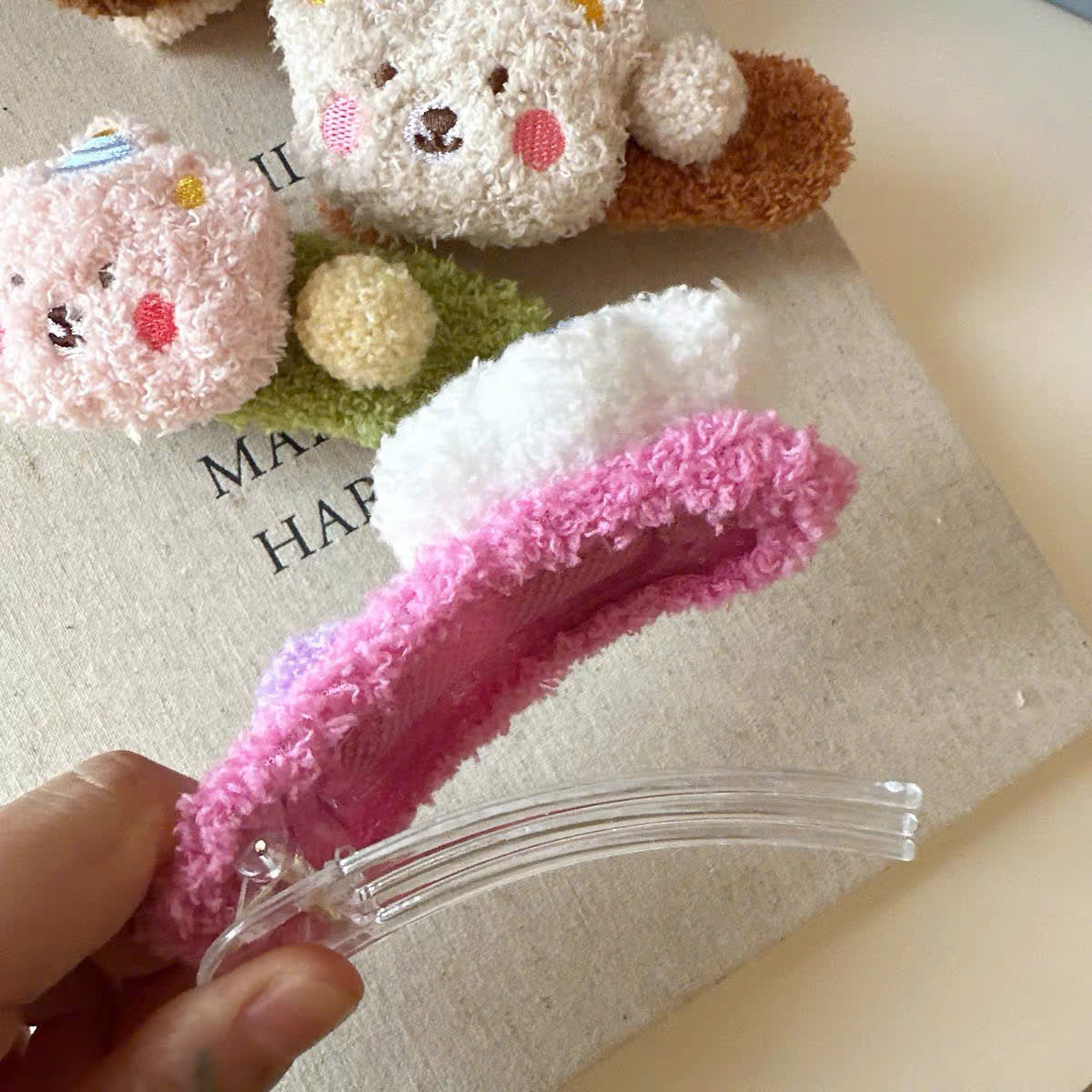 Kẹp tóc gấu bông bản lớn kẹp mỏ vịt nhựa