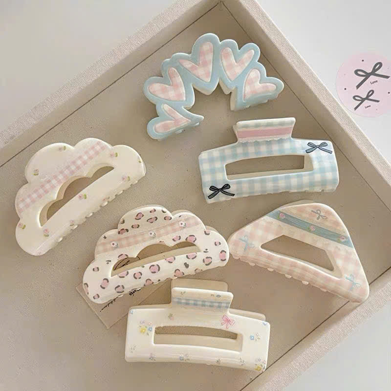 Kẹp tóc càng cua nhựa caro hoa nhí