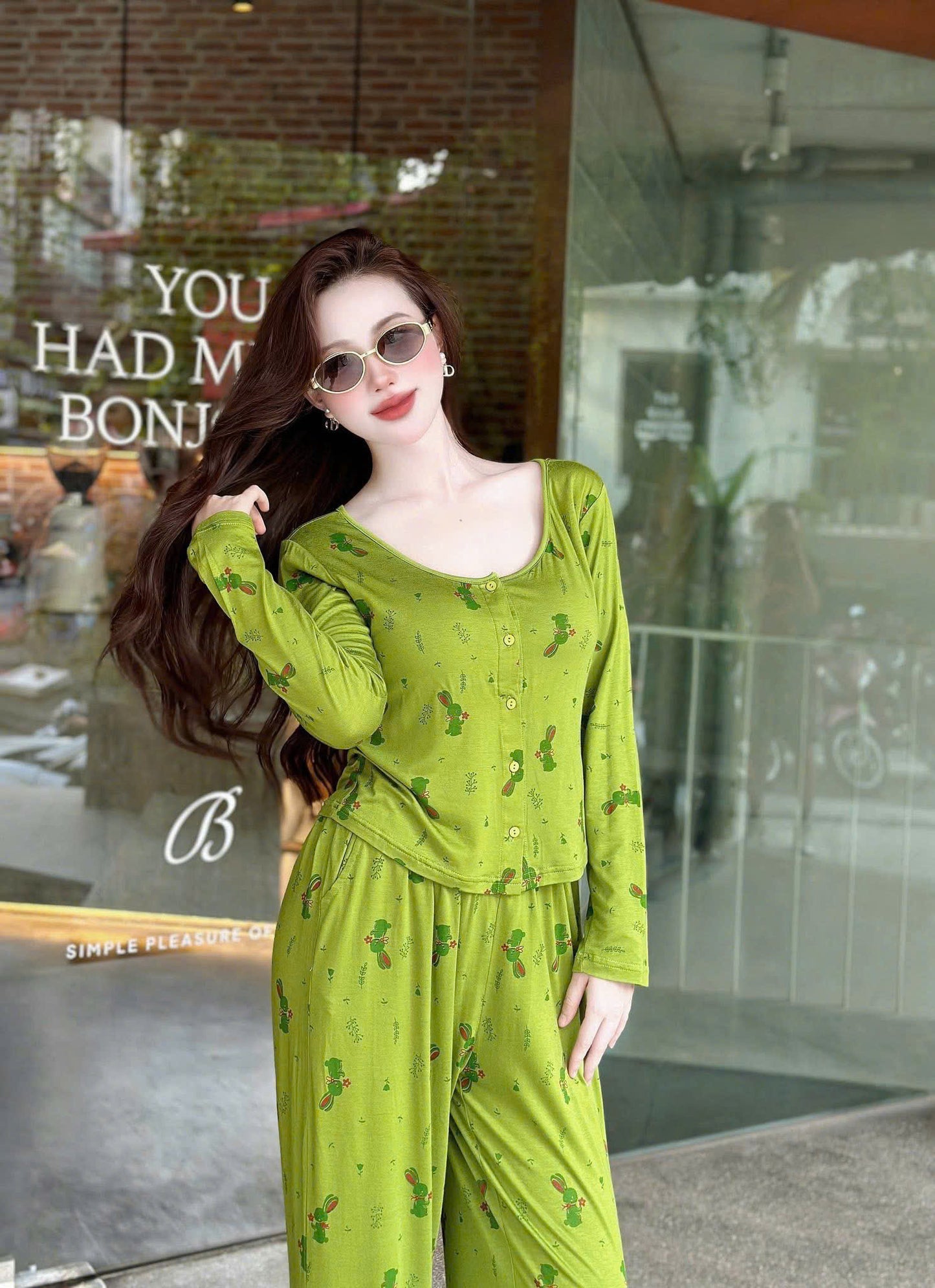 Bộ ngủ tay dài thun cổ tròn in hình dễ thương