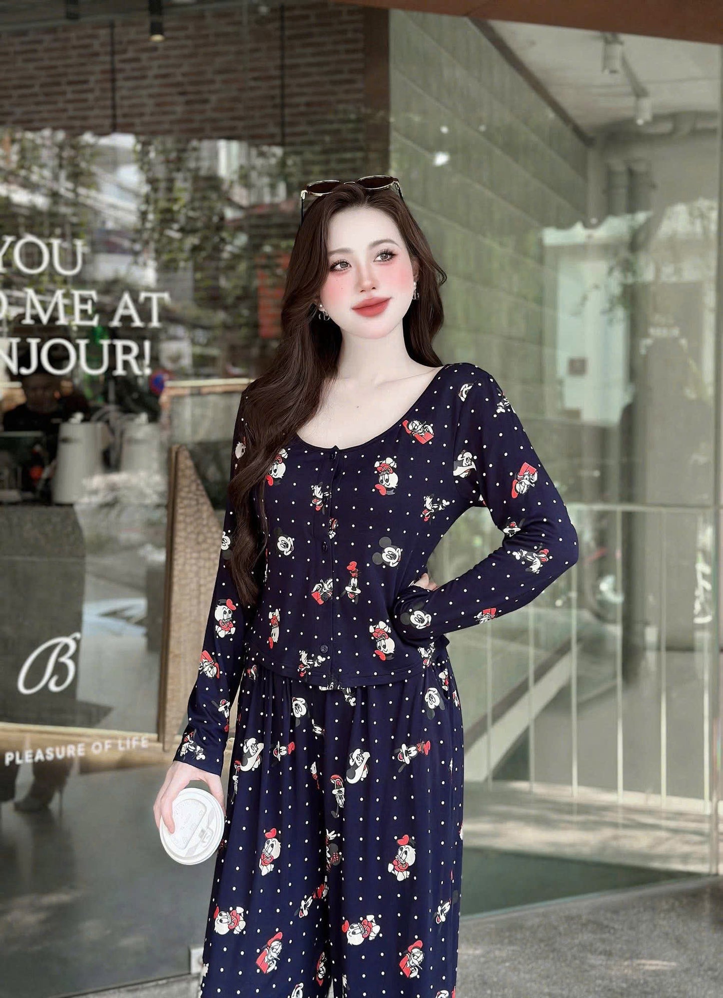 Bộ ngủ tay dài thun cổ tròn in hình dễ thương