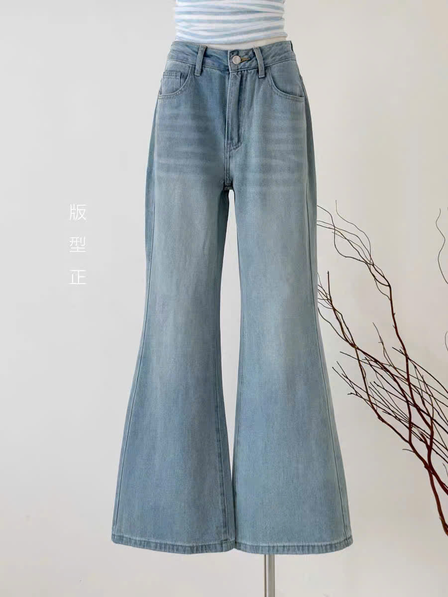 Quần jean ống loe xanh nhạt