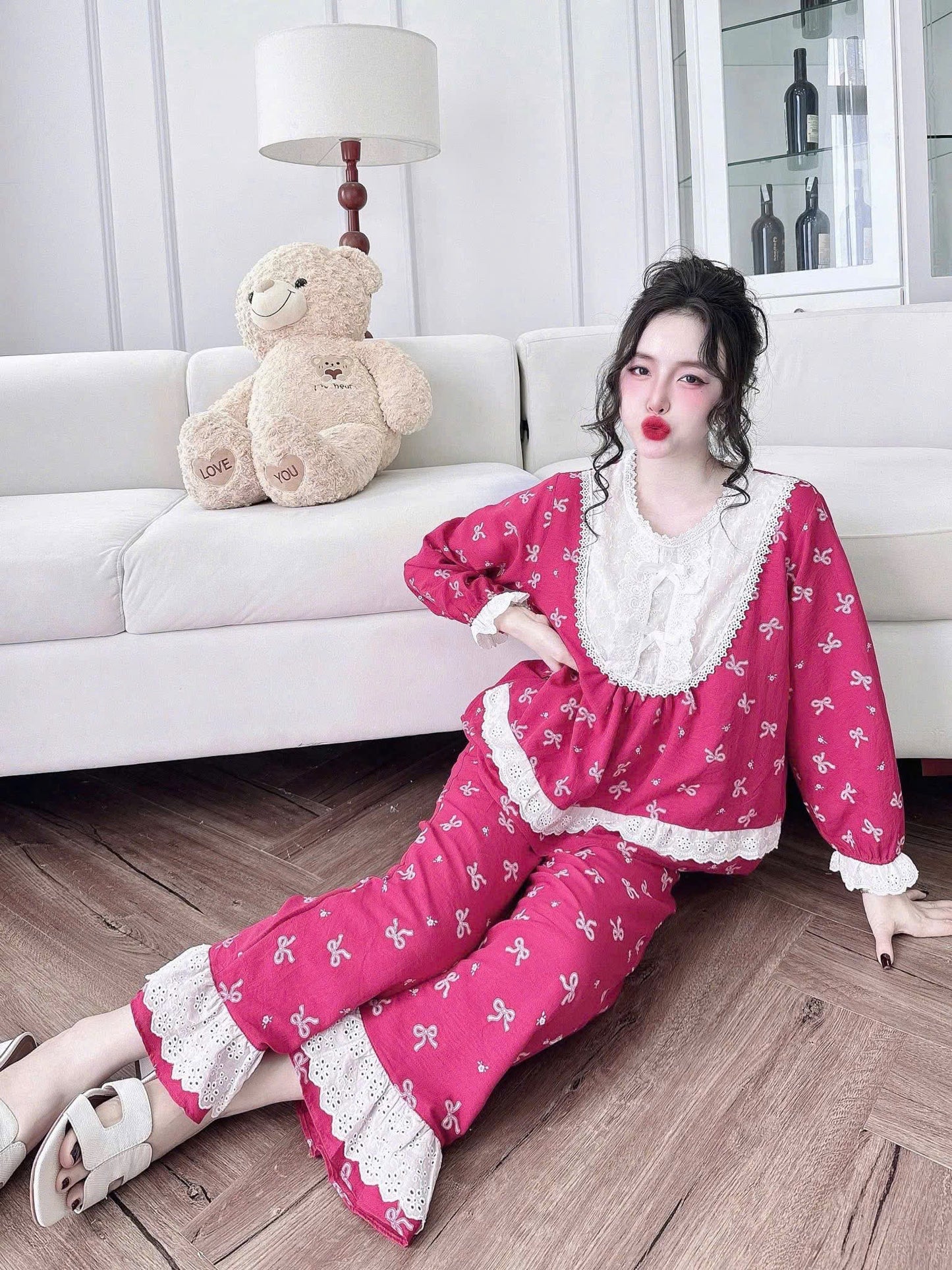 Bộ ngủ tay dài phồng cổ tròn phối ren tiểu thư